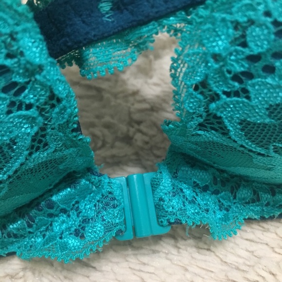 VS PINK Bra - Picture 3 of 5